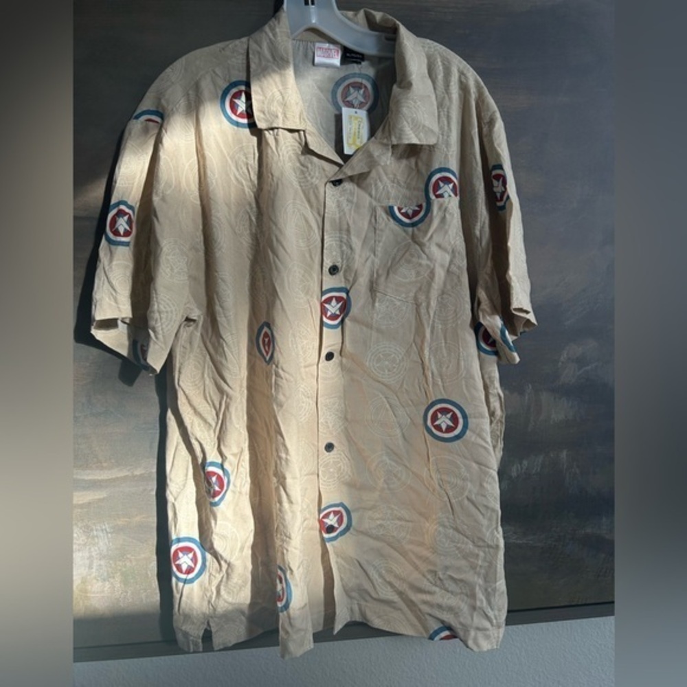 NWT Men’s Target Exclusive Marvel Tan Shirt with Shield Design